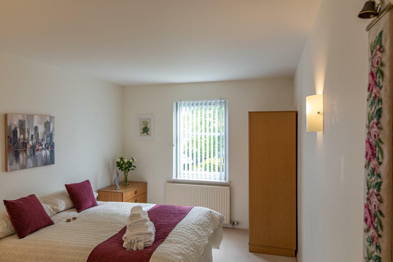 Cults Court Apartment