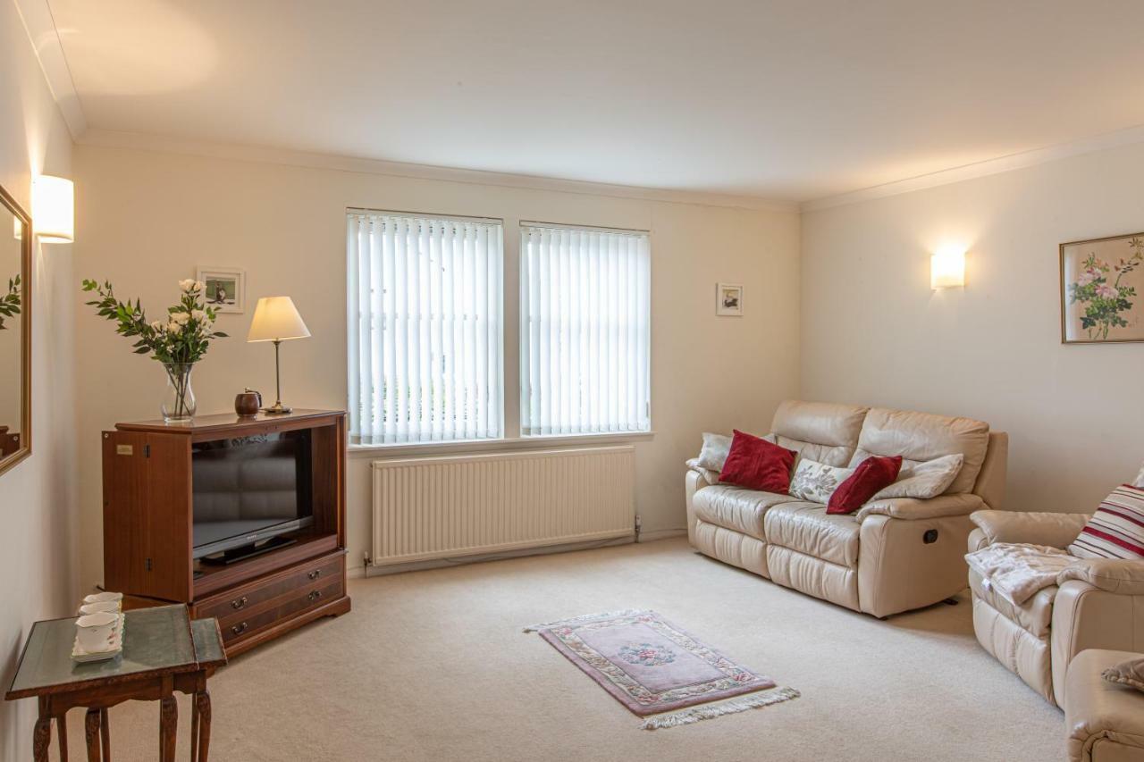 Cults Court Apartment Aberdeen